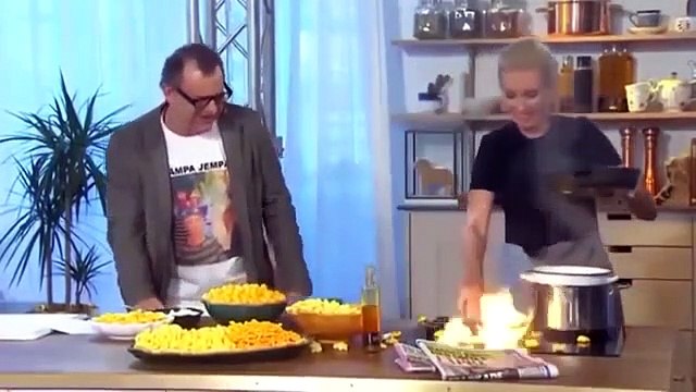 Insane Sexy Dirty News Bloopers Nip Slips & Skirt Slips Bloopers Funny Videos 2016 News Fails (Funny)