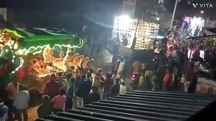 शिव बारात में बज रहे ‘सपा आई रे’ गाने का विरोध मां बेटो को पड़ा भारी