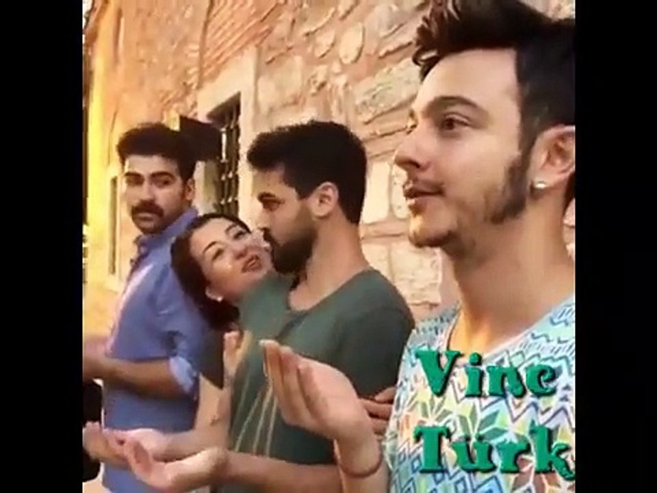 En çok izlenen komik Türk vineları Ocak 2016★Seri 1★ En komik 100 Vine Kolajı (EN GÜNCEL MÜZİKLER)