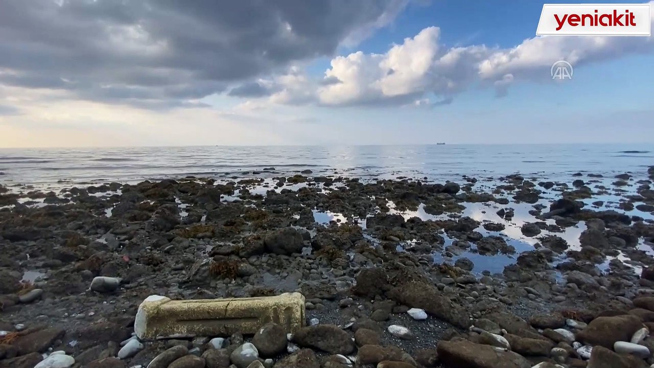 Hatay'da deniz suyu çekildi