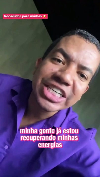 Dois dias após desistir do BBB, Bruno Gaga está em casa com sua família: “eu precisava disso aqui”