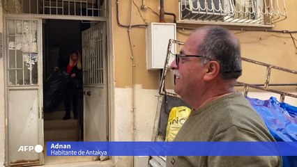 Turquía mantiene solo en dos provincias las tareas de rescate tras el sismo