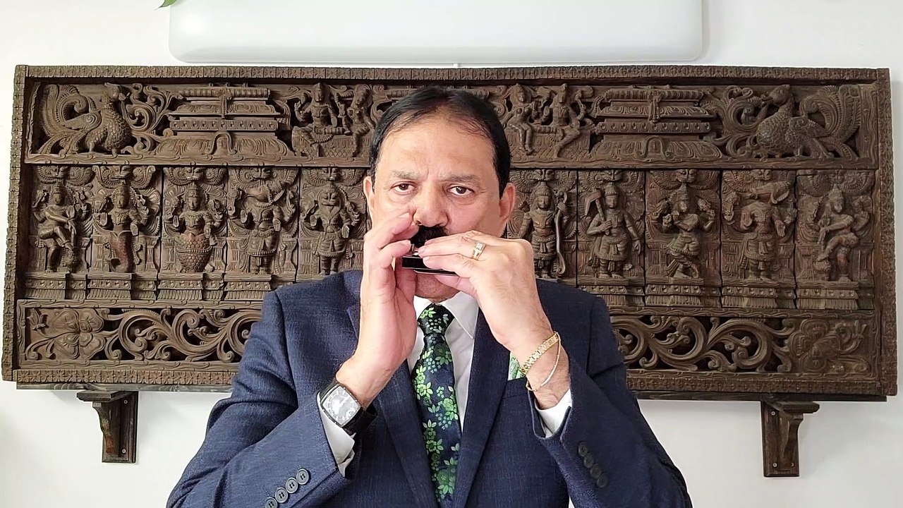 Mere Dushman Tu Meri Dosti Ko Tarse-Film Aaye din bahar ke 1966 on Harmonica Live Performance by Mukund Kamdar