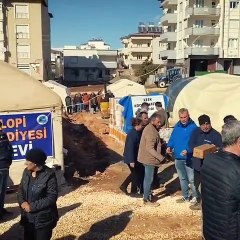 "Tüm engellemelere rağmen HDP'li arkadaşlarım ilk günden beri deprem bölgelerinde aktif görev aldılar"