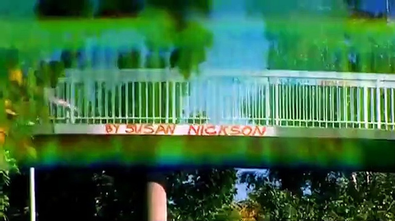 Two Pints of Lager and a Packet of Crisps - Se3 - Ep06 - Dresses, Dresses, Dresses HD Watch