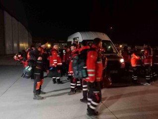 Hatay'daki arama kurtarma çalışmalarına katılan 32 itfaiyeci İstanbul'a döndü