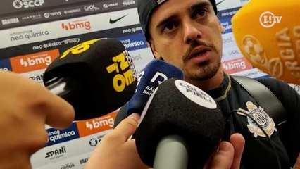 Fagner elogia sistema tático de Fernando Lázaro, e explica novo posicionamento de Giuliano