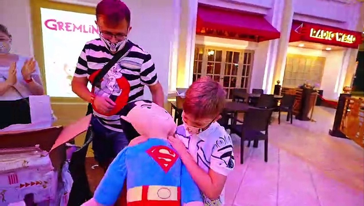 Diana and Roma Family Fun Day at the Water Park