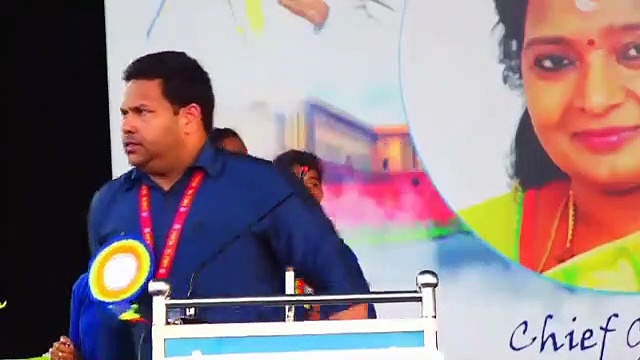 Tamilisai : ரெட் கார்பெட்டில் தடுக்கி விழுந்த ஆளுநர் தமிழிசை சௌந்தரராஜன்!