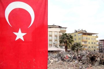 Download Video: Kahramanmaraş depreminde, şehit oğlunun adının yaşatıldığı apartmanda hayatını kaybetti