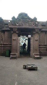 खुले आसमान के नीचे भक्तों ने रात बिताकर शिवभक्ति में किया जागरण