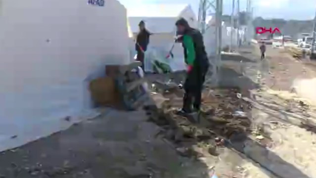 Hatay'da bulaşıcı hastalık riskine karşı dezenfeksiyon ve kireçleme