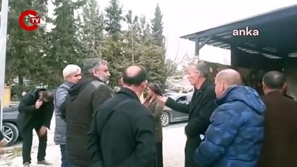 Adıyamanlı depremzede isyan etti: 'Herkese bit girmiş, 10 gündür banyo yapmıyoruz; Allah korkusu yok mu?'