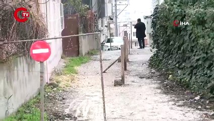 Bursa'da bir garip sokak: Giren geri çıkıyor