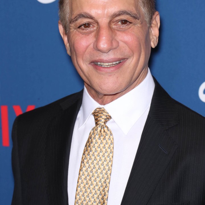 VOICI - Madame Est Servie (2)