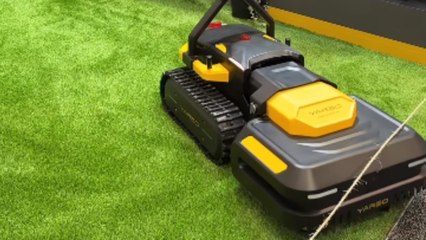 Quick demo of the FULLY AUTOMATED lawn mower at CES 2023 *Future is NOW!*