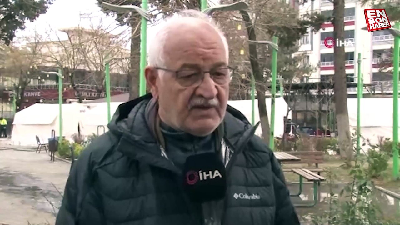 Gaziantep'te yengesi secde eder halde enkazdan çıkarıldı