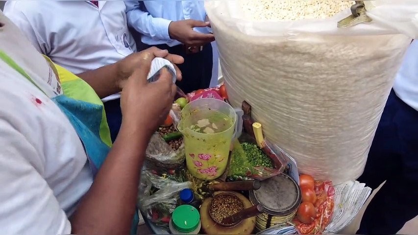 ঝাল মুড়ি রেসিপি _ঝটপট ঝাল _  মসলা মুড়ি _  Amazing street food Dhaka Bangladesh