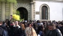 Pestaggio a Firenze, gli studenti del liceo Michelangiolo in strada per protesta