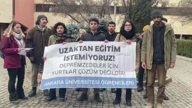 Ankara Üniversitesi Öğrencilerinden 'Uzaktan Eğitim' Protestosu: Onlarca TOKİ Konutları, Oteller Varken İlk Tercih Edilen Yerin Kyk Yurtları Olması...