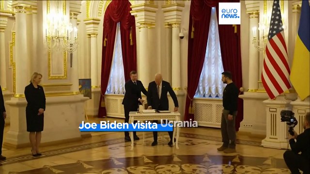 Un año después, Kiev aguanta. Y Ucrania está de pie. La democracia aguanta , Joe Biden desde Kiev