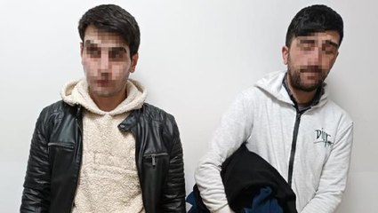 Depremzedelere gönderilecek kıyafetleri çalarken suçüstü yakalandılar