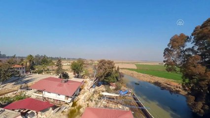 Demirköprü köyünden geçen fay hattının köyü ikiye bölmesi kameralara yansıdı