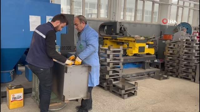 Öğretmenler depremzedeler için soba üretiyor