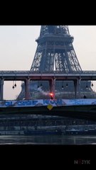 'On craint dégun', des supporters marseillais déploient une banderole à Paris