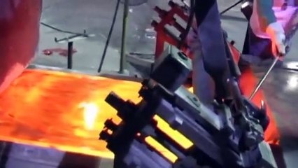 Making Sheet Glass, Mesmerizingly Dangerous