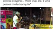 Um dos funcionários do cantor Bell Marques foi detido na noite desta sexta, no bairro da Ondina, no final do percurso do artista no carnaval de Salvador. O artista parou o show e pediu para que os policiais não maltratassem o funcionário.   ( Reprodução