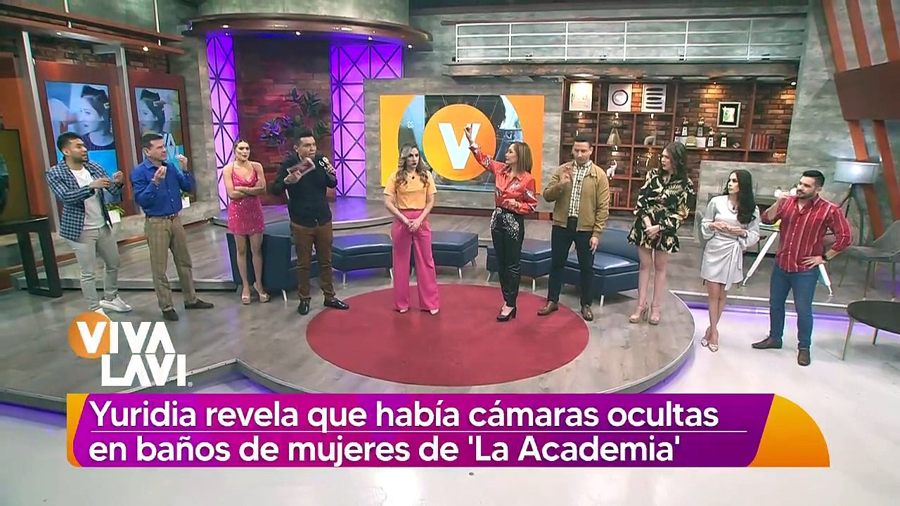 Yuridia revela había cámaras ocultas en los bañ...