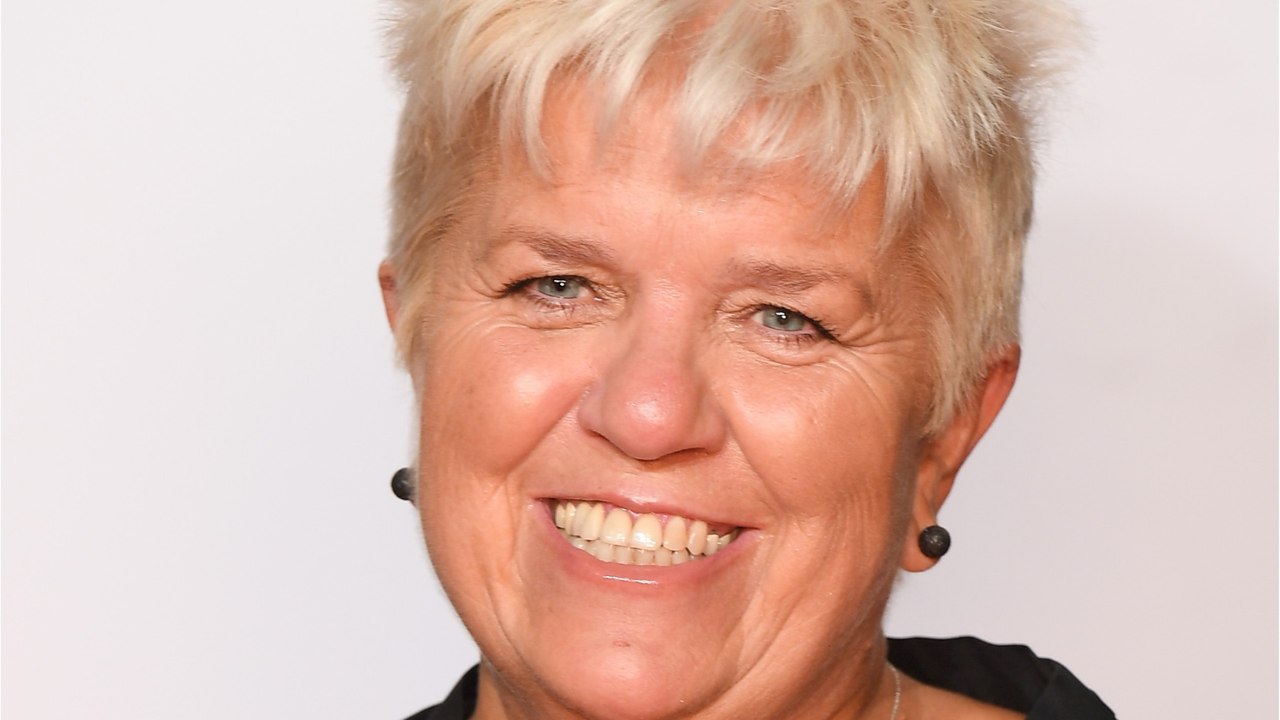 GALA VIDEO : Mimie Mathy : la troupe des Enfoirés lui réserve une belle surprise