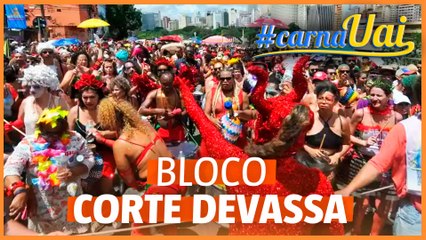 Bloco Corte Devassa faz desfile para levar alegria em BH