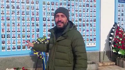 Cos'è e cosa simboleggia il muro dove Zelensky ha portato Biden