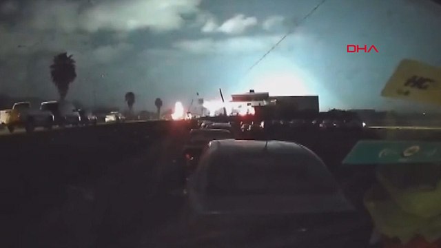 Hatay'da yaşanan deprem, araç kamerasına böyle yansıdı