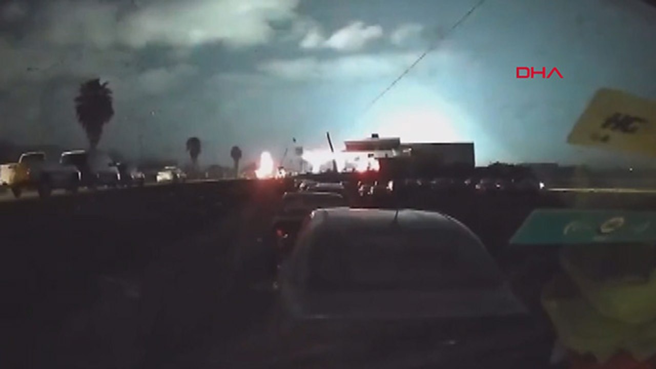 Hatay'da yaşanan deprem, araç kamerasına böyle yansıdı