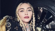 GALA VIDEO - PHOTO - Madonna transformée par la chirurgie, elle s’amuse : “Maintenant que les gonflements ont disparu…”