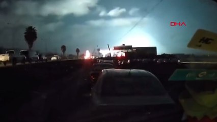 Hatay'da deprem anı araç kamerasına yansıdı