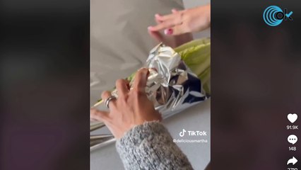 El trucazo del papel albal para la lechuga te dure fresca un mes en la nevera