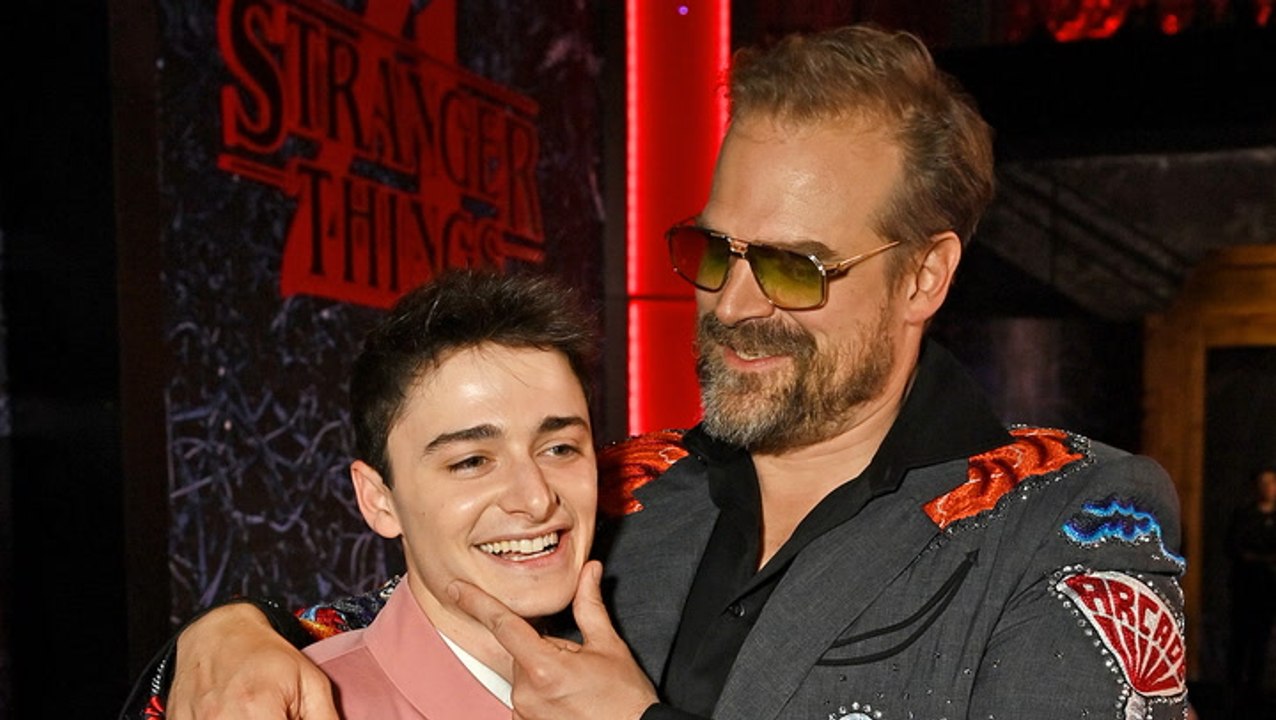 „Stranger Things“-David Harbour: So emotional reagiert er auf Noah Schnapps Coming-out