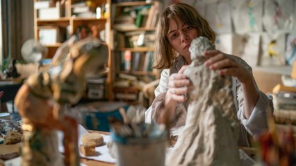 Showing Up (2022) 🎬 Official Trailer & Full Movie Preview