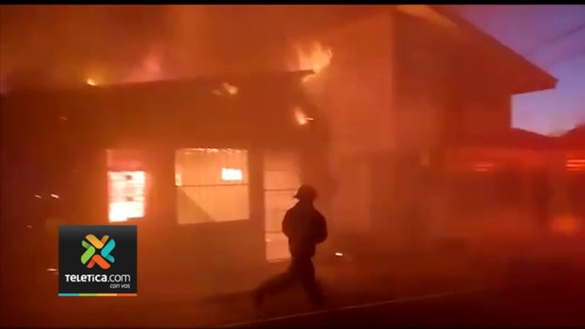 tn7-Bomberos atendieron 1.000 emergencias durante fin de semana-200223