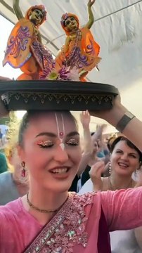 हरे कृष्णा हरे कृष्णा कृष्णा कृष्णा हरे हरे