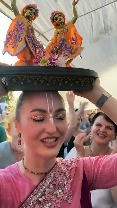 हरे कृष्णा हरे कृष्णा कृष्णा कृष्णा हरे हरे