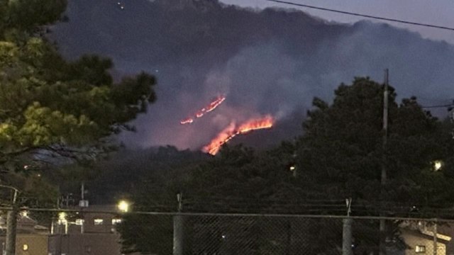 경기 포천 미군 사격장에서 불...이틀째 진화 작업 / YTN