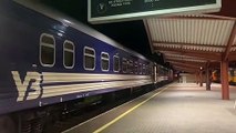 Ucraina, la lunga notte in treno di Meloni verso Kiev - Video
