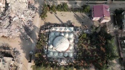 Descargar video: Dron görüntüleri İslahiye'de yıkımın boyutunu gözler önüne seriyor