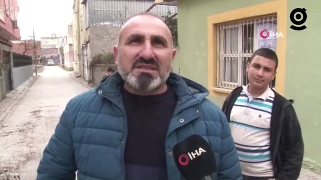 Adana'da kontrollü yıkılan minare 3 katlı evin üzerine düştü