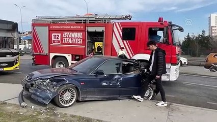 Servis otobüsü 9 araca çarptı: Yaralılar var